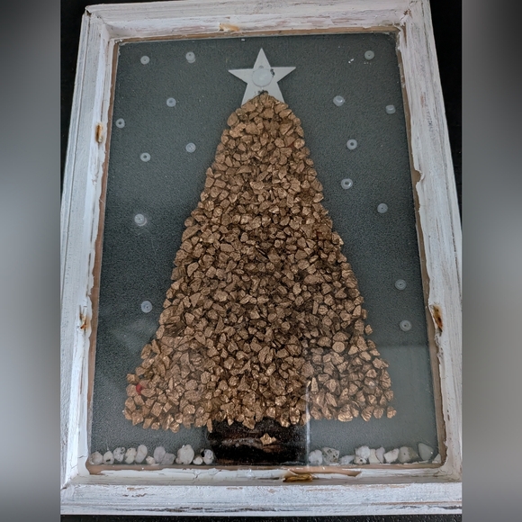 Festive Christmas Tree Decor - Picture 6 of 7